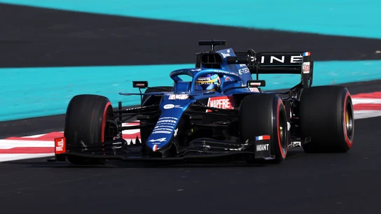 Fernando Alonso, con el Alpine en Yas Marina Fernando Alonso, con el Alpine en Yas Marina