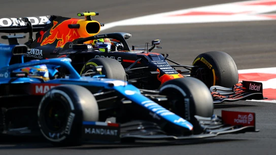 Fernando Alonso y Max Verstappen, en el GP de Abu Dabi Fernando Alonso y Max Verstappen, en el GP de Abu Dabi