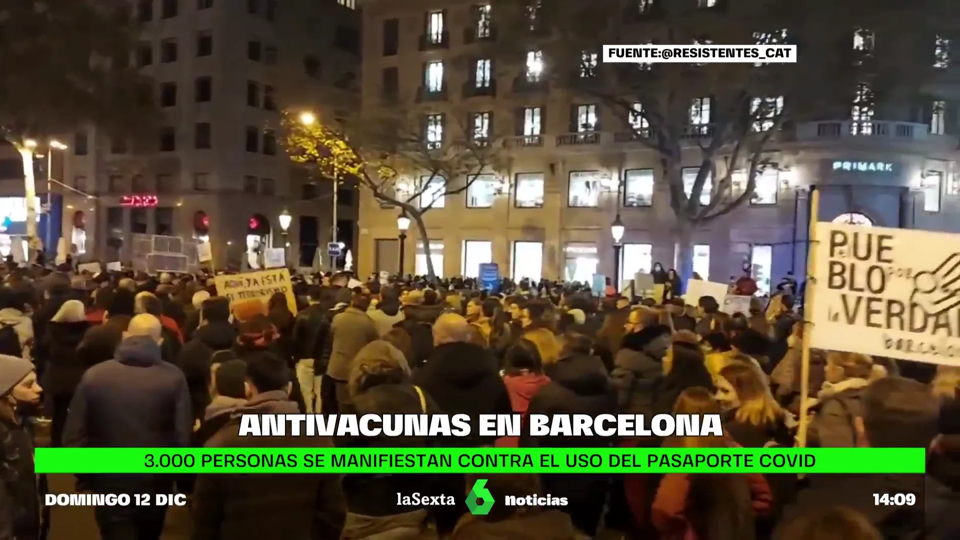 Marcha negacionista en Barcelona contra el "experimento" de la vacuna en niños y el certificado COVID