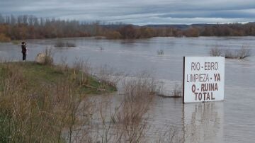 La crecida del Ebro pone en alerta a Aragón y el Gobierno no descarta evacuar poblaciones enteras