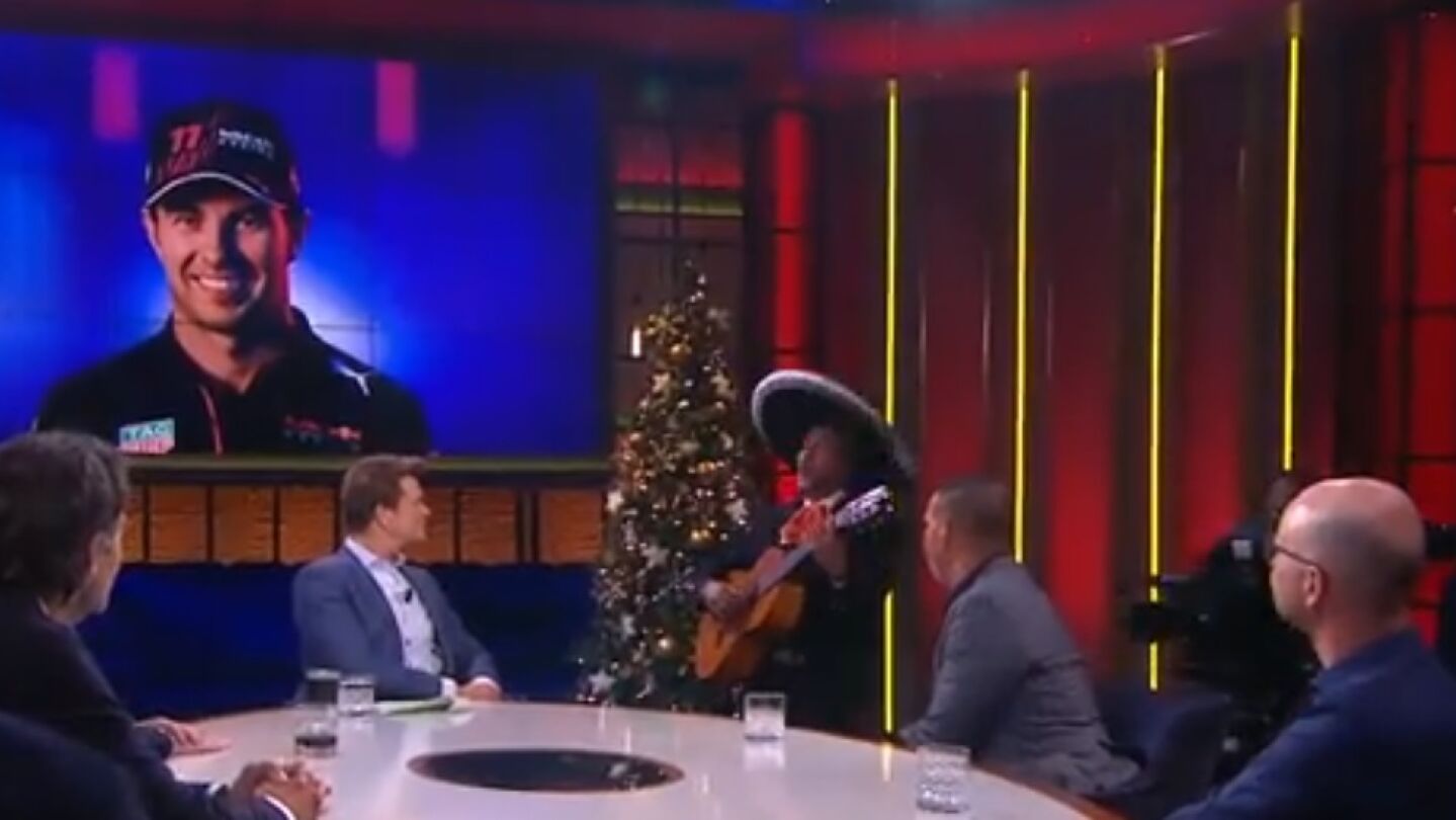 La TV holandesa agradece a M&eacute;xico la defensa de Checo P&eacute;rez a Hamilton... &iexcl;con mariachis!