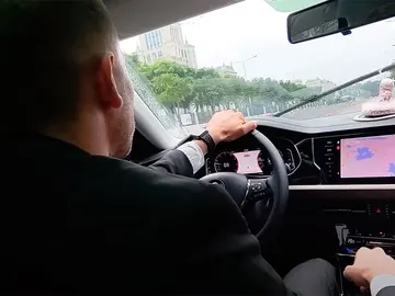 Este adaptador te permite utilizar CarPlay o Android Auto en tu coche sin cables Este adaptador te permite utilizar CarPlay o Android Auto en tu coche sin cables