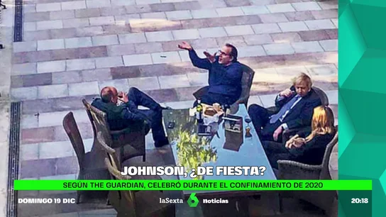 Aumenta la presión a Boris Johnson tras filtrarse otra foto bebiendo vino y comiendo pizza en pleno confinamiento Aumenta la presión a Boris Johnson tras filtrarse otra foto bebiendo vino y comiendo pizza en pleno confinamiento