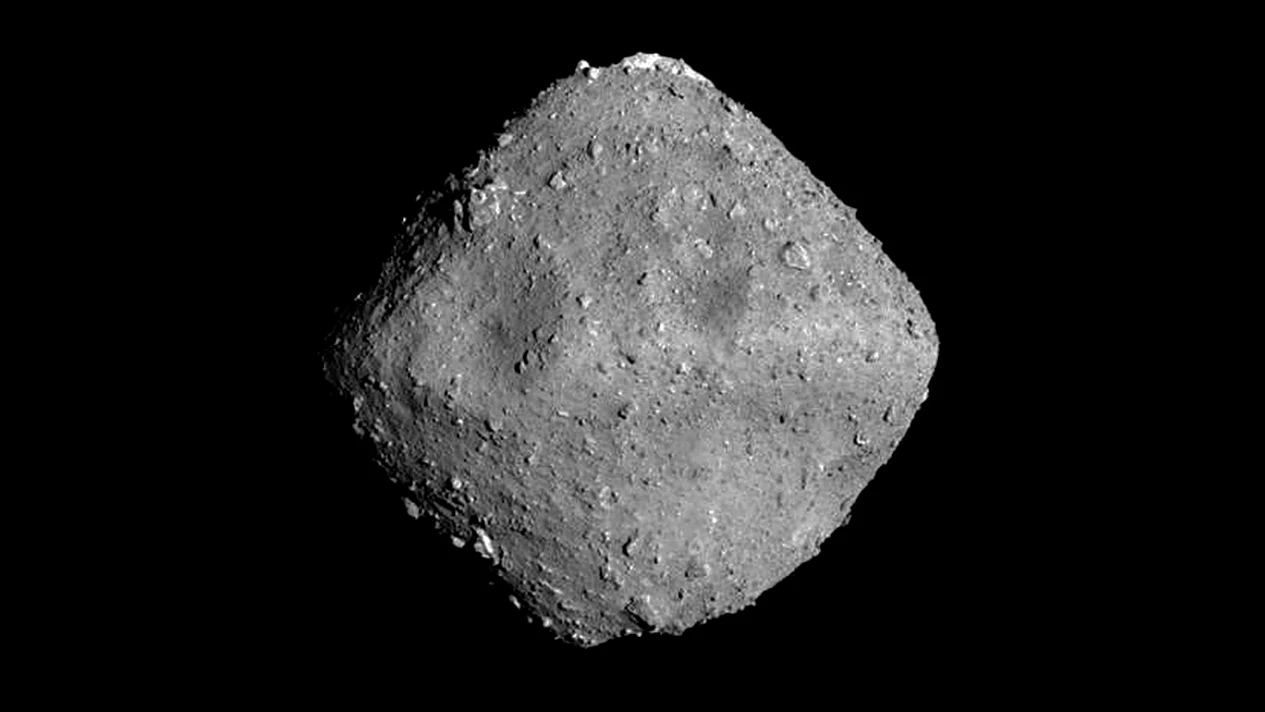 Primera radiografia del asteroide Ryugu oscuro y con una elevada porosidad