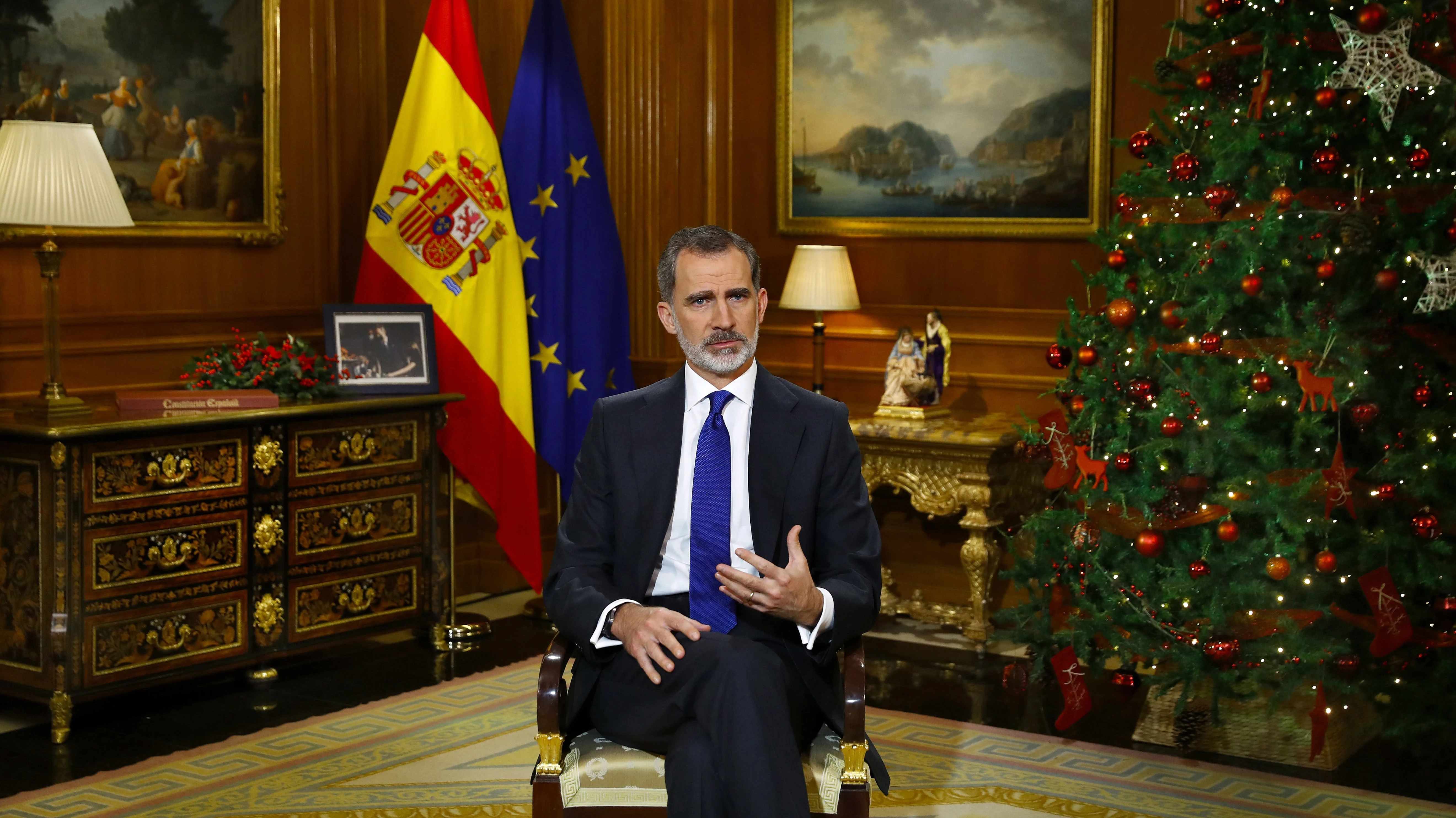 El Rey Felipe VI da su discurso de Nochebuena en Madrid a 24 de diciembre de 2020. El Rey Felipe VI da su discurso de Nochebuena en Madrid a 24 de diciembre de 2020.