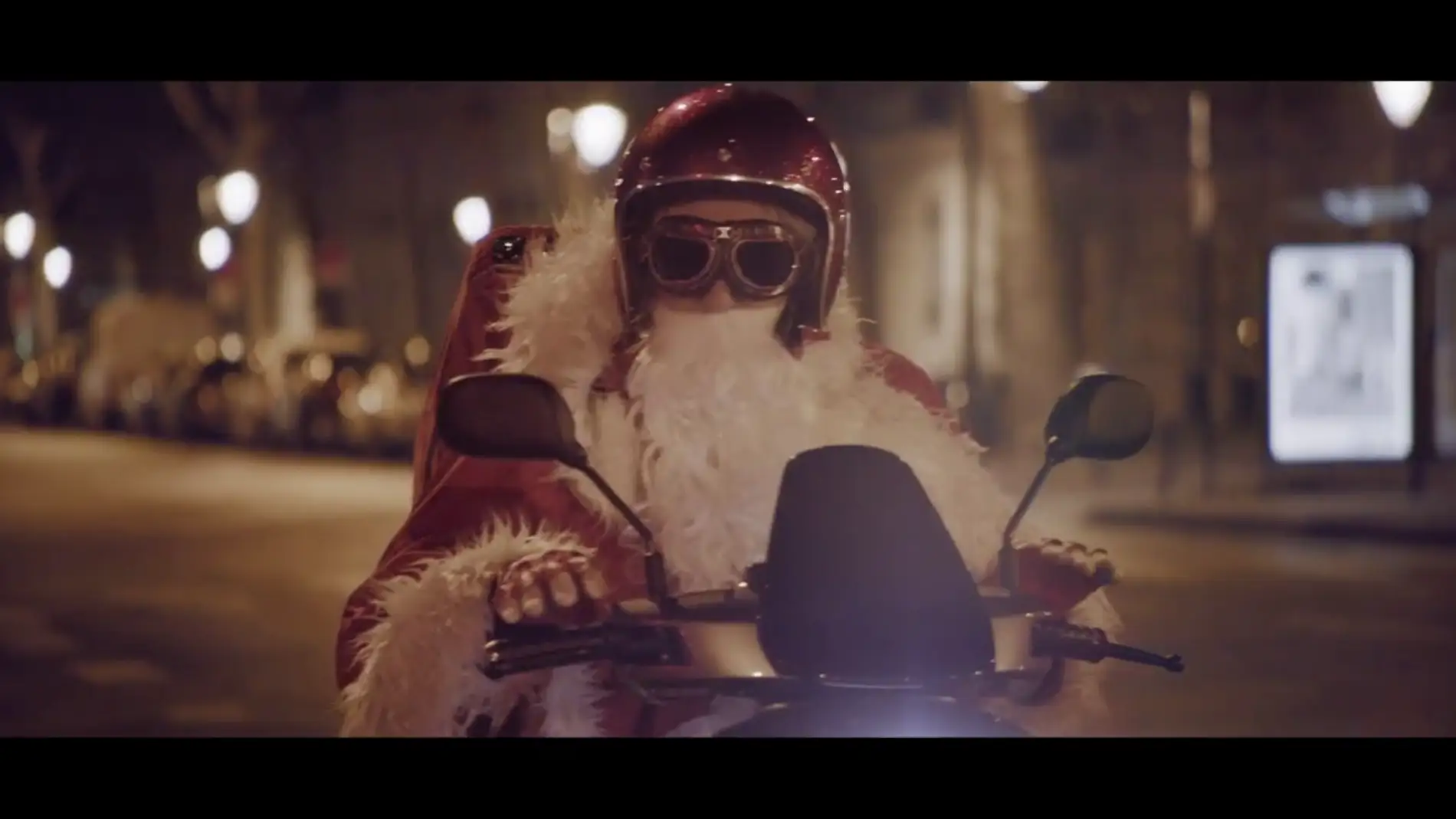 Campaña publicitaria de Papá Noel en moto 