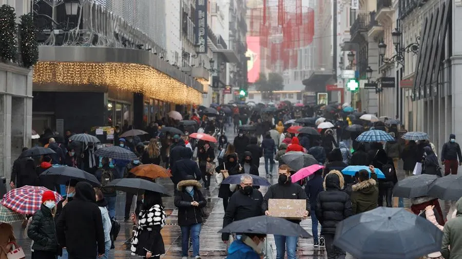 Madrid y Canarias, primeras comunidades en las que ómicron es la variante dominante