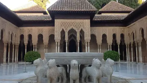 Patio de los Leones Patio de los Leones