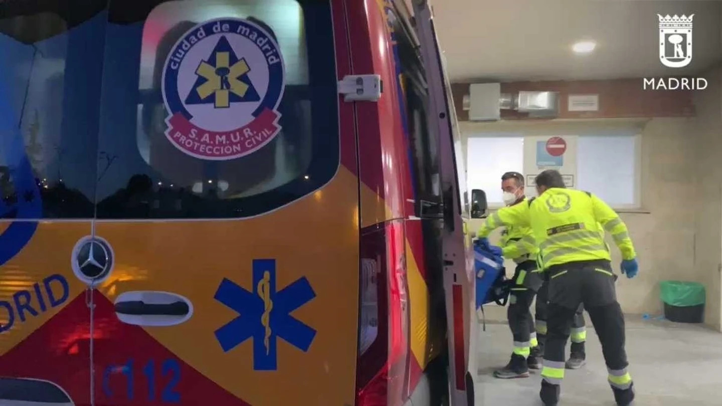 Apuñalan en el cuello a un joven junto al Metro de San Cristóbal en Madrid Apuñalan en el cuello a un joven junto al Metro de San Cristóbal en Madrid