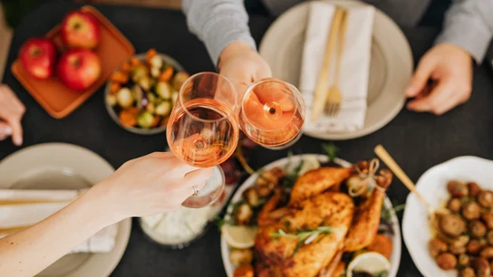 ¿Cómo evitar las digestiones pesadas? Claves y consejos para eliminar las molestias de estómago ¿Cómo evitar las digestiones pesadas? Claves y consejos para eliminar las molestias de estómago