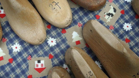 Cómo ensanchar zapatos que aprietan Cómo ensanchar zapatos que aprietan