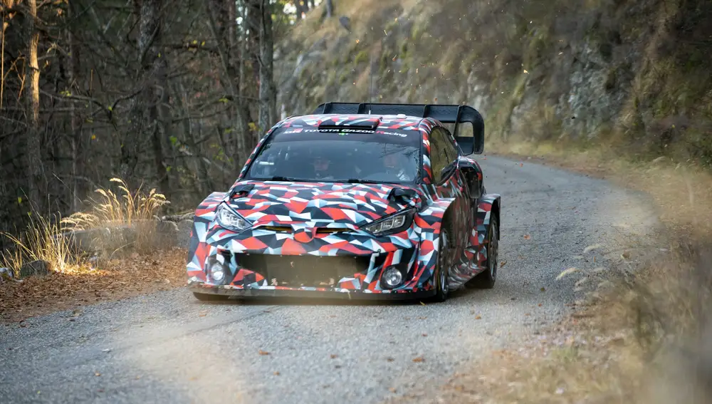 El nuevo GR Yaris Rally1 híbrido de competición en test