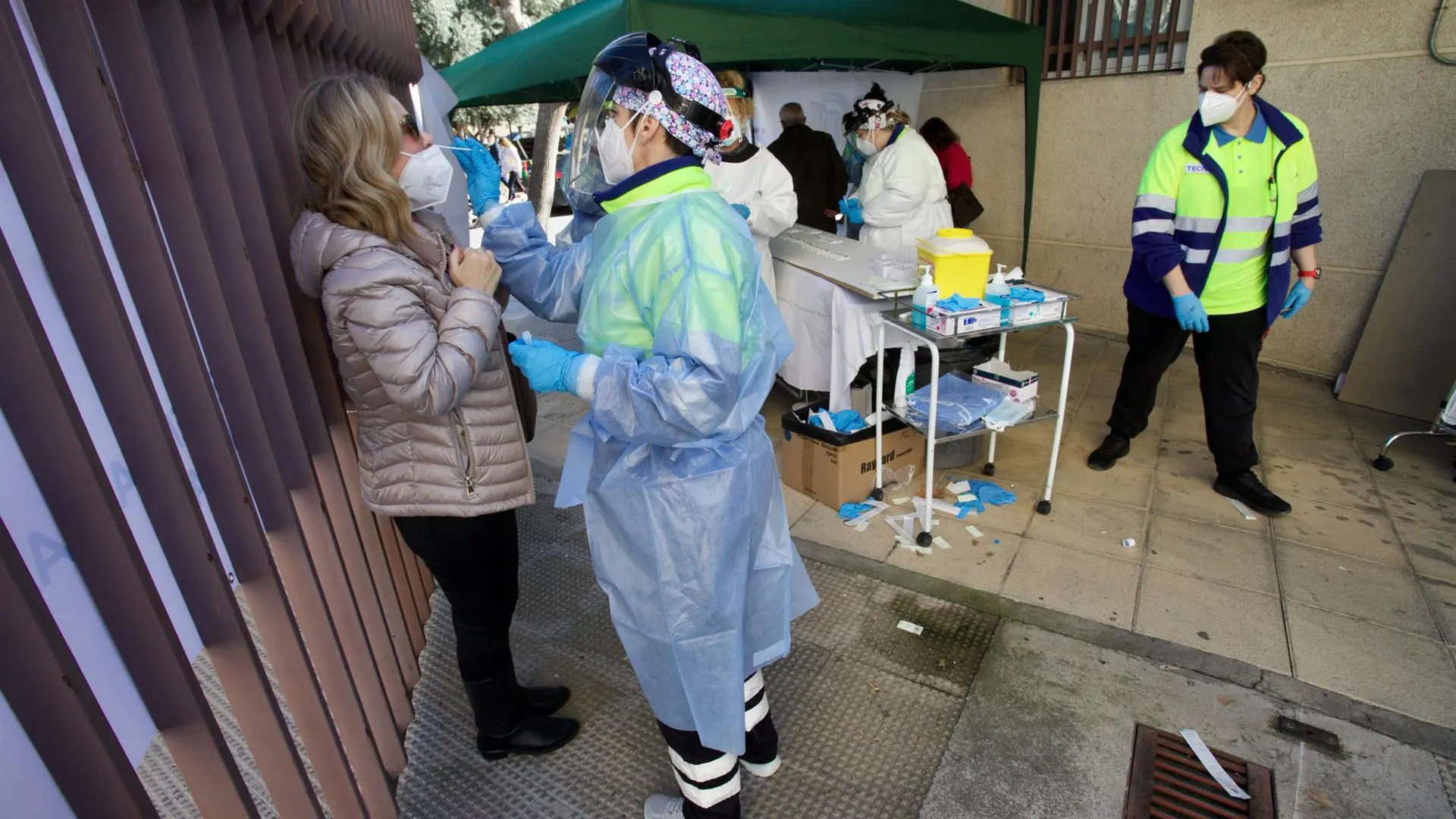 Sanitarios realizan pruebas de antígenos en Murcia