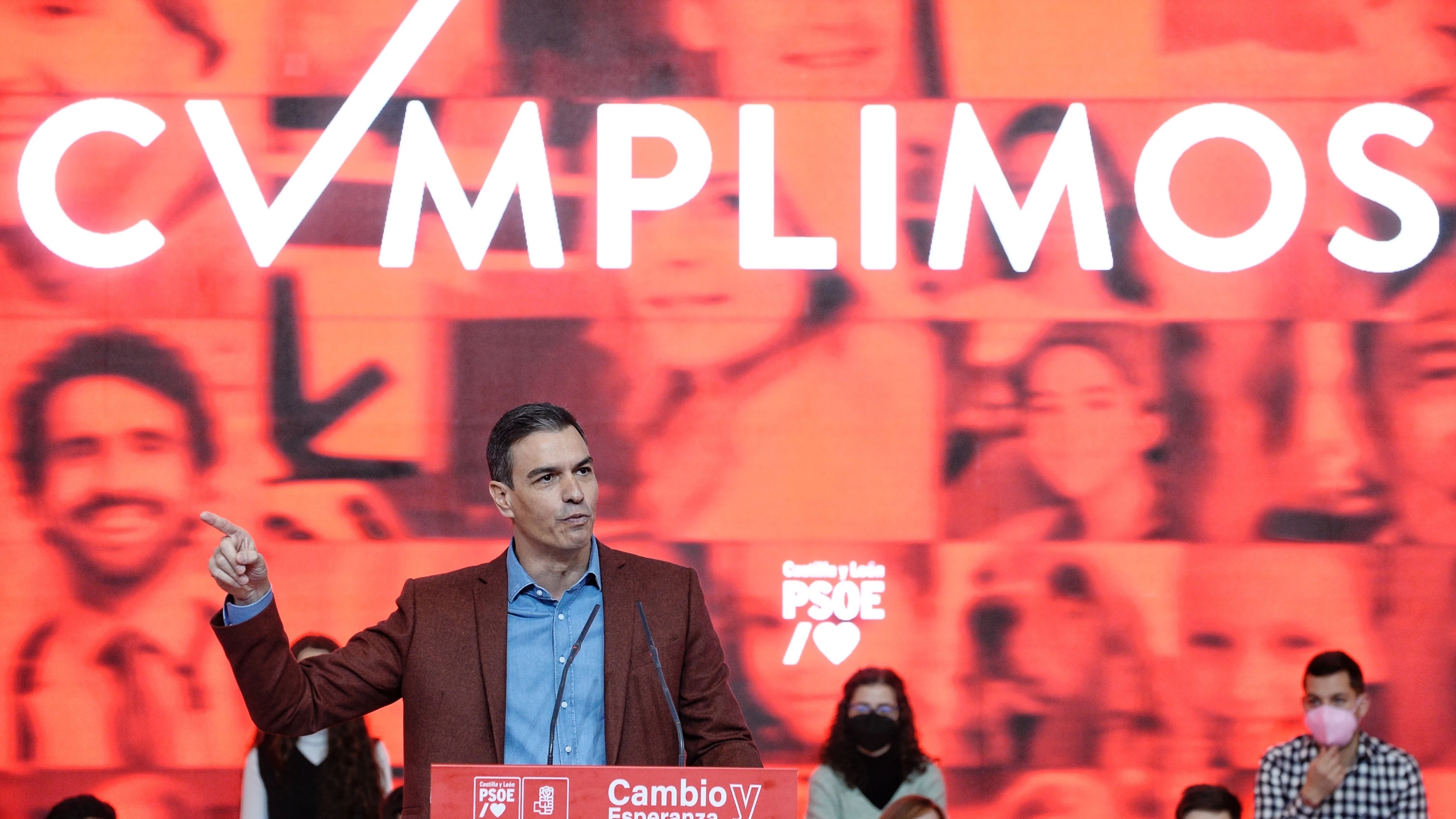 Pedro Sánchez en el acto de presentación de Luis Tudanca 