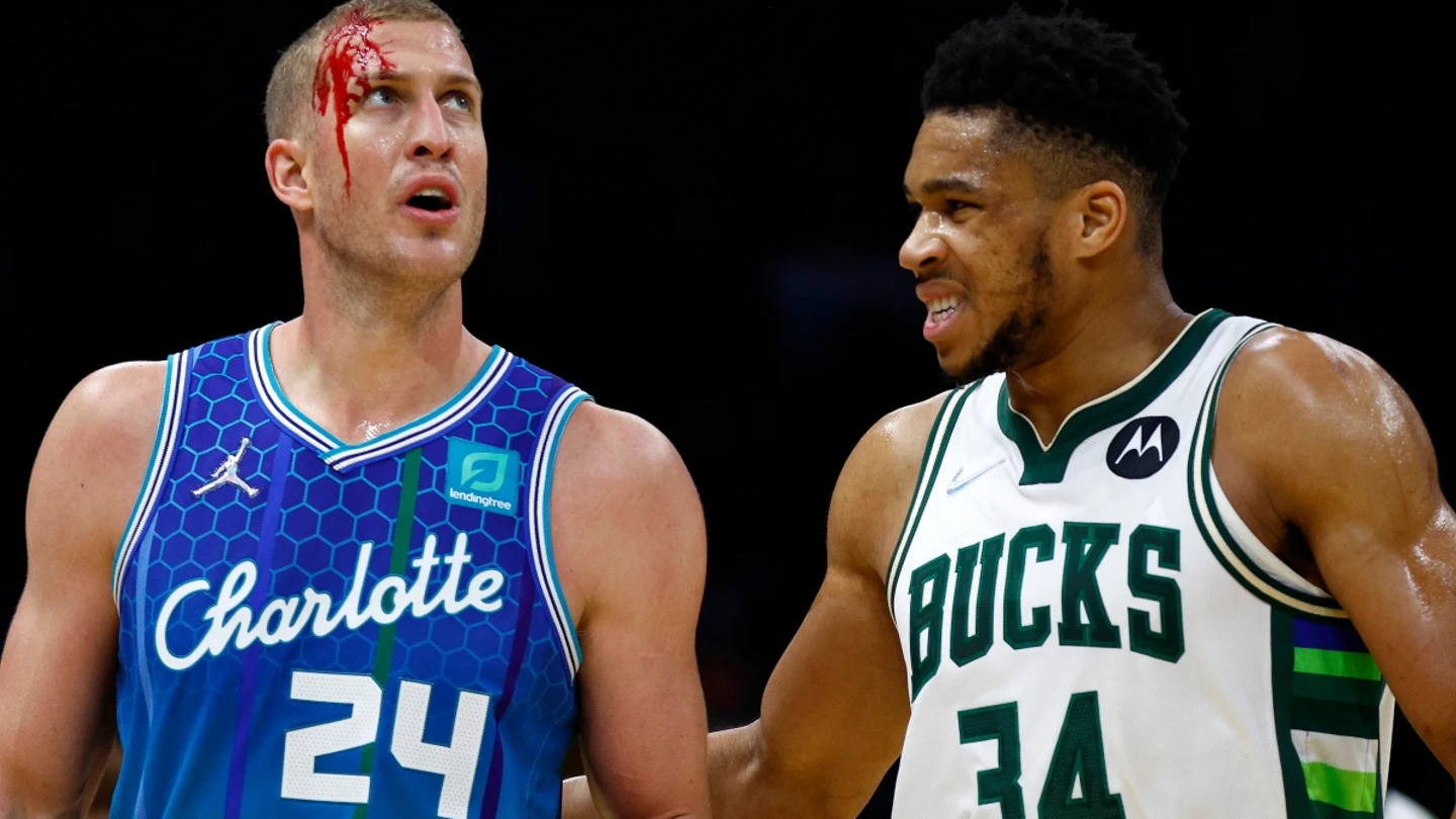 Anteto, con Plumlee Anteto, con Plumlee