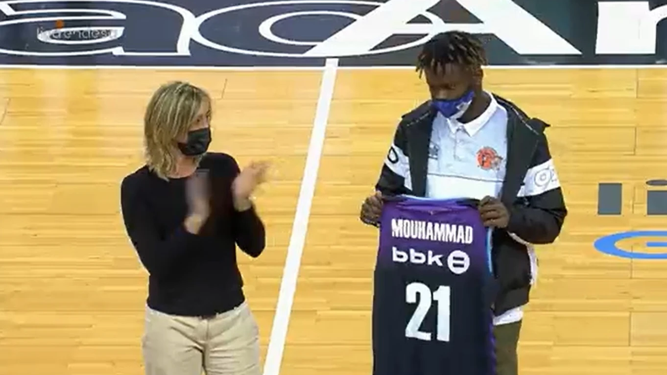 Homenaje del BIlbao Basket a Mouhammad Fadal