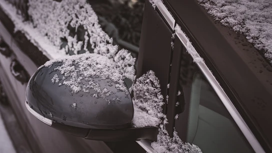 El sencillo gesto antes de subirte al coche en invierno que puede salvar vidas El sencillo gesto antes de subirte al coche en invierno que puede salvar vidas