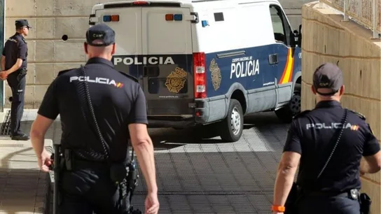 Agentes de la Policía Nacional Agentes de la Policía Nacional