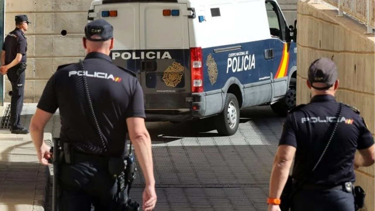 Agentes de la Policía Nacional