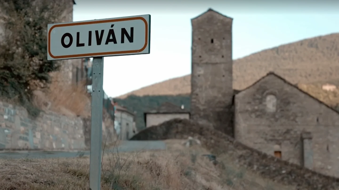 Lárrede, Susín y Oliván, una ruta por la España despoblada en el Pirineo de Huesca Lárrede, Susín y Oliván, una ruta por la España despoblada en el Pirineo de Huesca