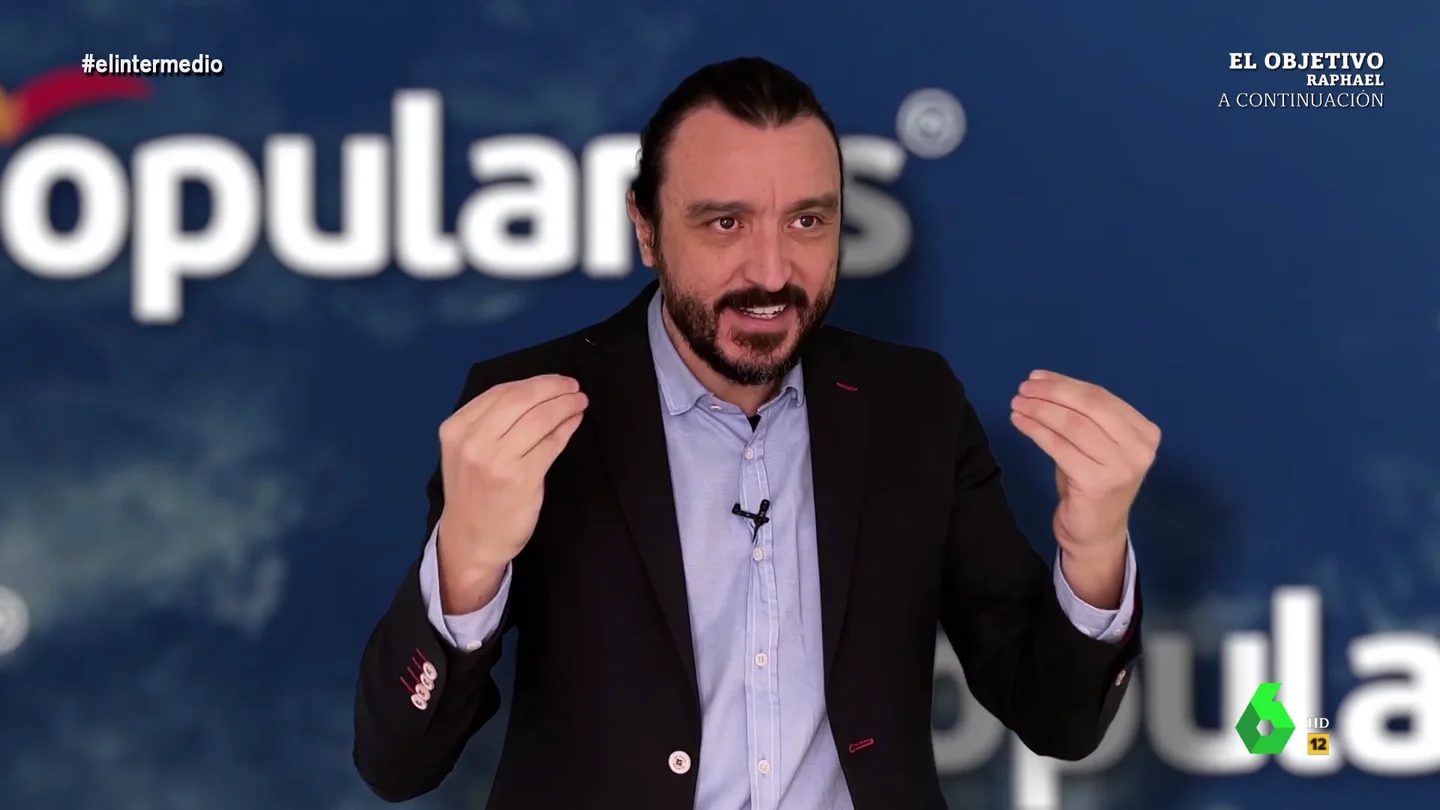 David Pareja reproduce el cambio de discurso del PP sobre las macrogranjas: "¿Cómo que Garzón? Si eso lo decimos nosotros" David Pareja reproduce el cambio de discurso del PP sobre las macrogranjas: "¿Cómo que Garzón? Si eso lo decimos nosotros"