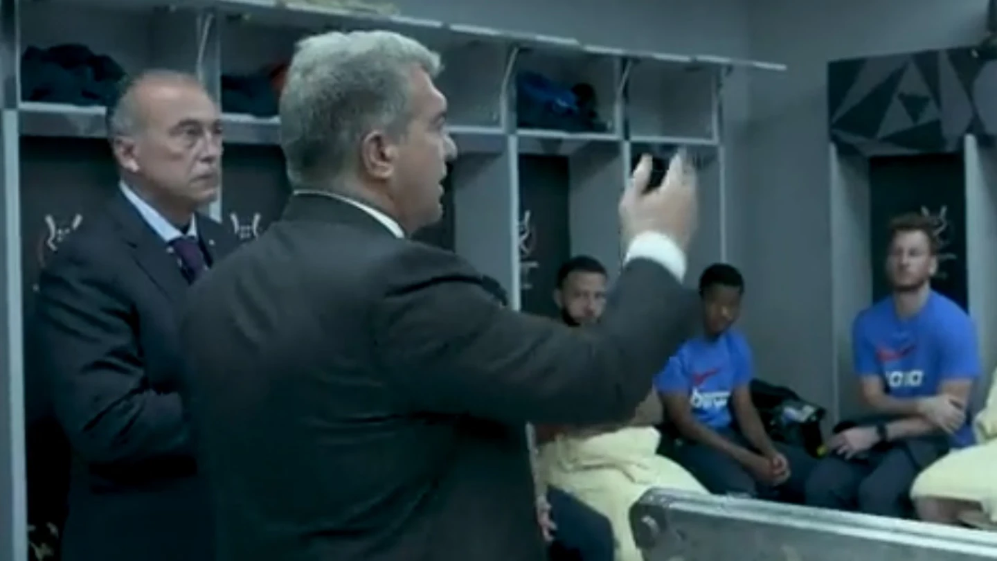 "Solo falta que empecemos a ganar": el 'motivador' discurso de Laporta a los jugadores del Barça tras la Supercopa "Solo falta que empecemos a ganar": el 'motivador' discurso de Laporta a los jugadores del Barça tras la Supercopa