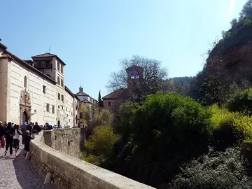 Paseo de los Tristes de Granada: curiosidades que probablemente no conocías Paseo de los Tristes de Granada: curiosidades que probablemente no conocías
