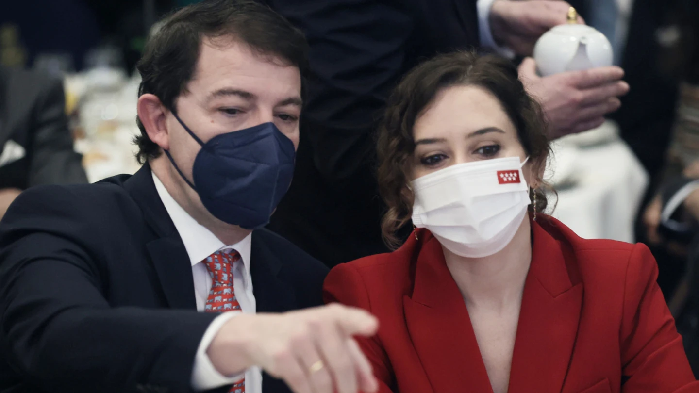 ¿Mañueco vs. Ayuso? Las elecciones en Castilla y León ponen sobre la mesa las diferentes gestiones del COVID-19 en cada región ¿Mañueco vs. Ayuso? Las elecciones en Castilla y León ponen sobre la mesa las diferentes gestiones del COVID-19 en cada región