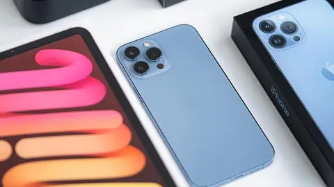 Un iPhone 13 Un iPhone 13