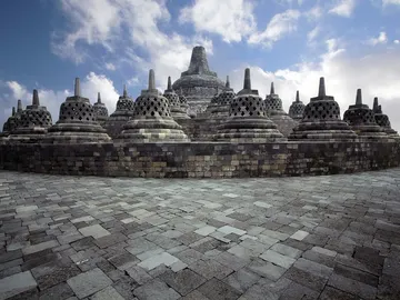 Borobudur es el monumento budista más grande del mundo Borobudur es el monumento budista más grande del mundo
