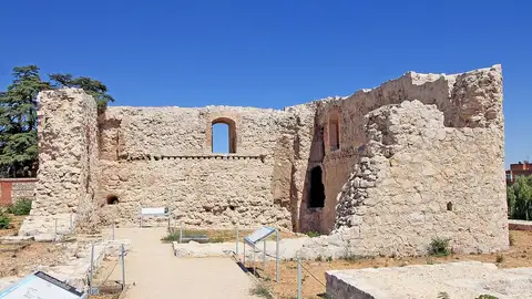Castillo de la Alameda Castillo de la Alameda