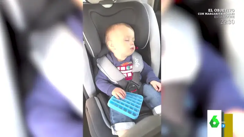 Así es la reacción de un bebé cuando sus padres le preguntan si está dormido
