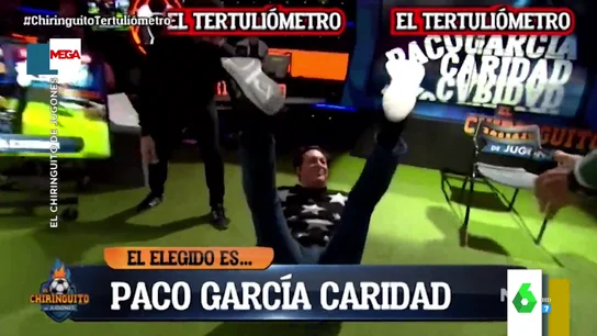 Así se produjo la cómica caída de Pipi Estrada en el plató de El Chiringuito Así se produjo la cómica caída de Pipi Estrada en el plató de El Chiringuito