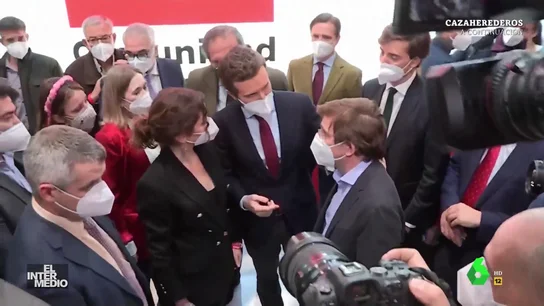 Vídeo manipulado - Pablo Casado presenta la mejor réplica de Chucky a Isabel Díaz Ayuso Vídeo manipulado - Pablo Casado presenta la mejor réplica de Chucky a Isabel Díaz Ayuso
