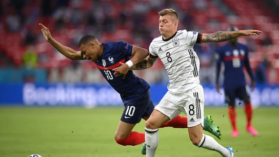 Mbappé y Kroos Mbappé y Kroos