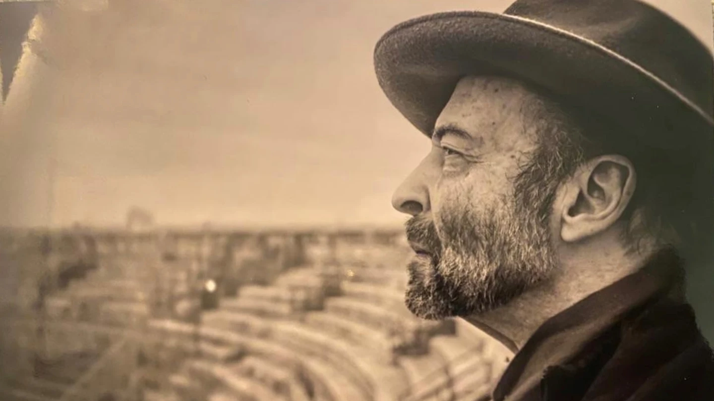 El fotógrafo René Robert, en una imagen de archivo El fotógrafo René Robert, en una imagen de archivo