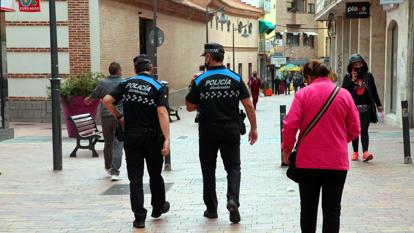 Imagen de archivo de la Policía Local patrullando en Alcobendas, Madrid Imagen de archivo de la Policía Local patrullando en Alcobendas, Madrid