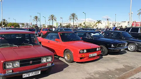 Aparcamientos de clásicos en Retro Málaga Vuelve Retro Málaga en 2022, el salón del vehículo clásico, de época y de colección