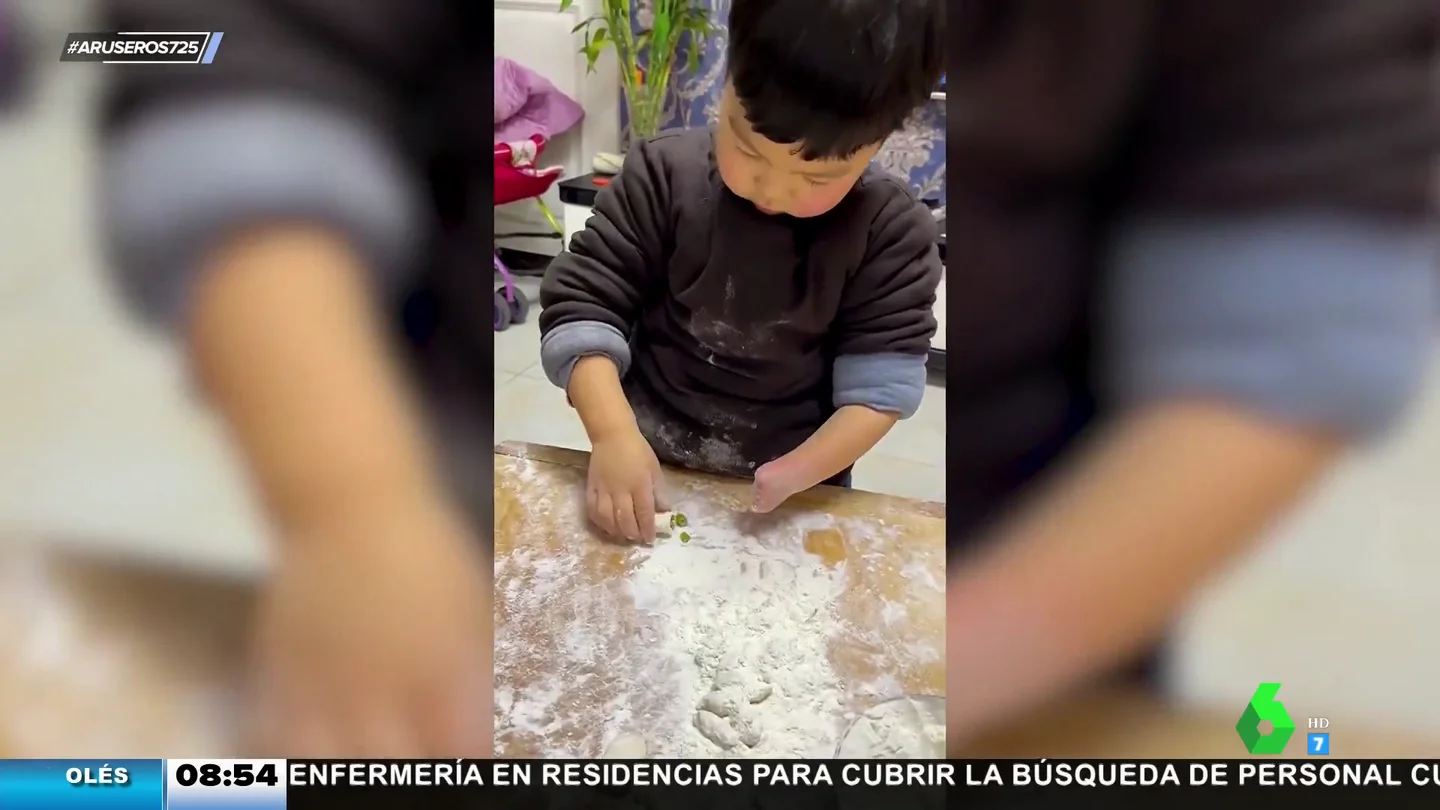 Niño cocinero sin dedos Niño cocinero sin dedos