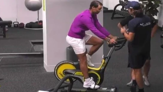 ¿Por qué Rafa Nadal hizo bicicleta tras ganar a Medvedev en la final del Open de Australia? ¿Por qué Rafa Nadal hizo bicicleta tras ganar a Medvedev en la final del Open de Australia?