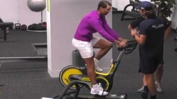 ¿Por qué Rafa Nadal hizo bicicleta tras ganar a Medvedev en la final del Open de Australia?