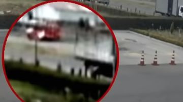 El vídeo del momento en el que Egan Bernal choca contra un autobús a 65 km/h