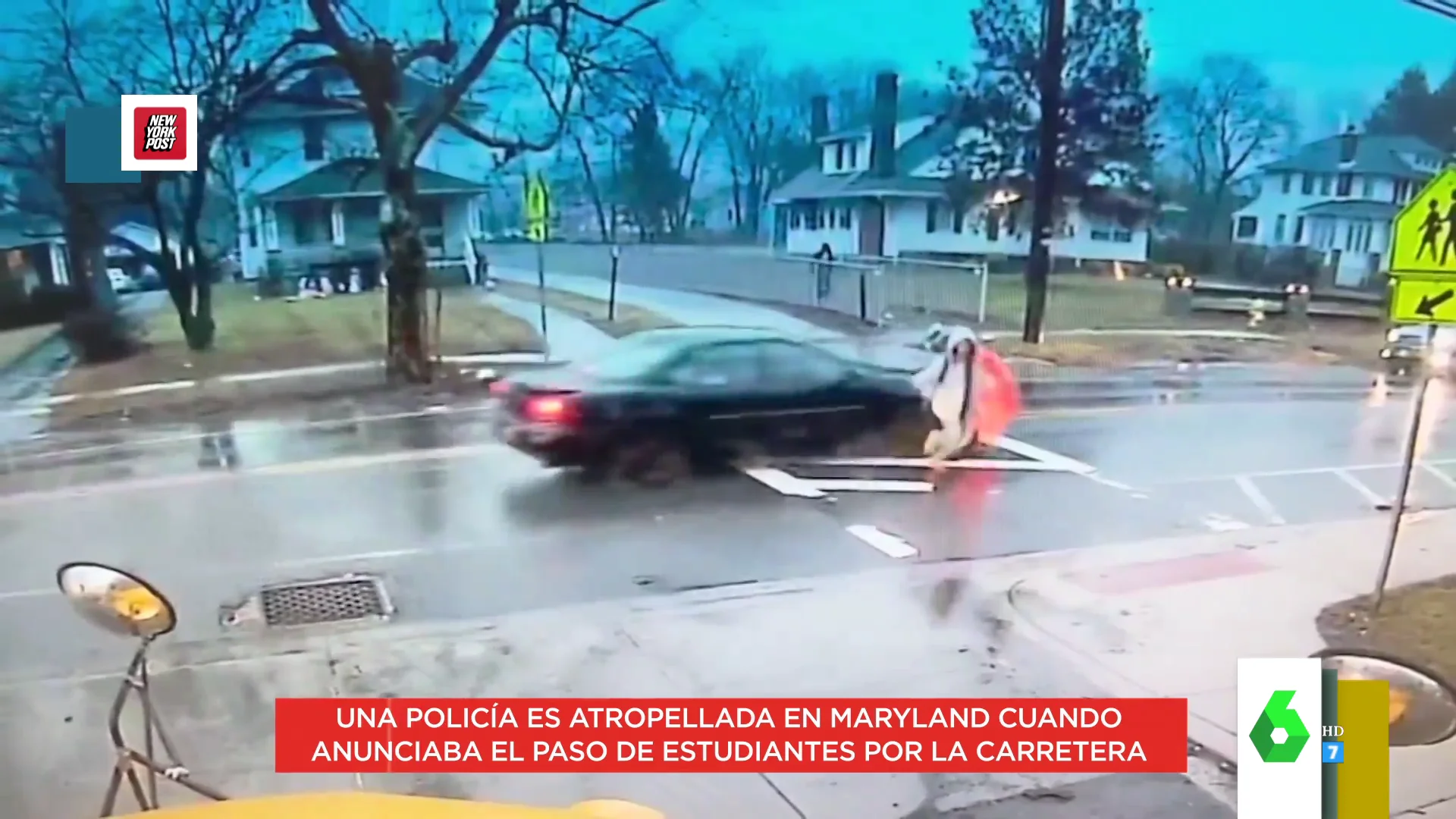 El impactante atropello a una policía cuando anunciaba el paso de estudiantes por la carretera