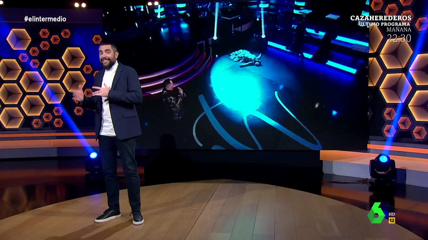 Dani Mateo analiza el doble desmayo en un concurso de Castilla-La Mancha TV: "Se vivió un desplome histórico" Dani Mateo analiza el doble desmayo en un concurso de Castilla-La Mancha TV: "Se vivió un desplome histórico"