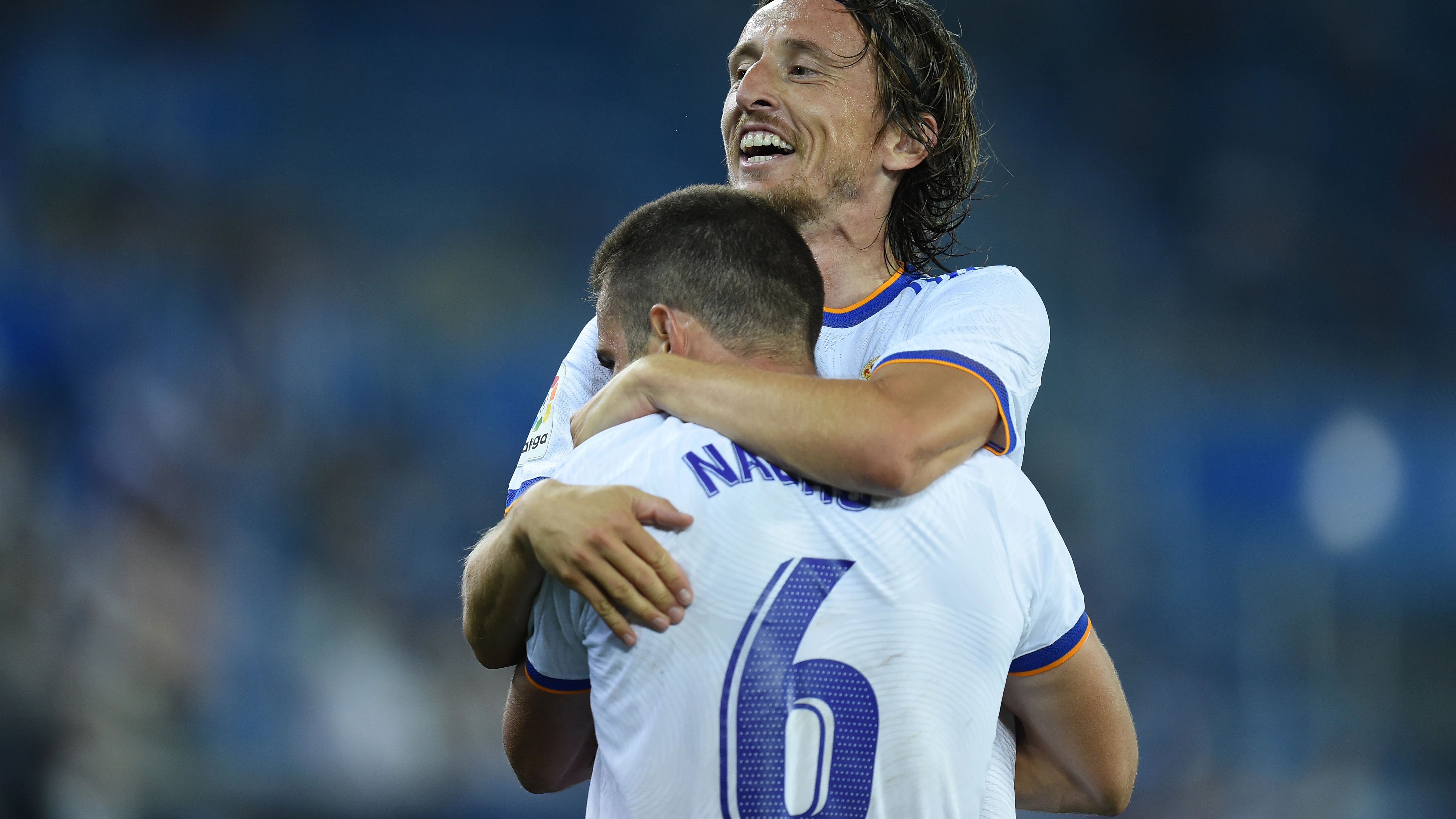 Modric abraza a Nacho