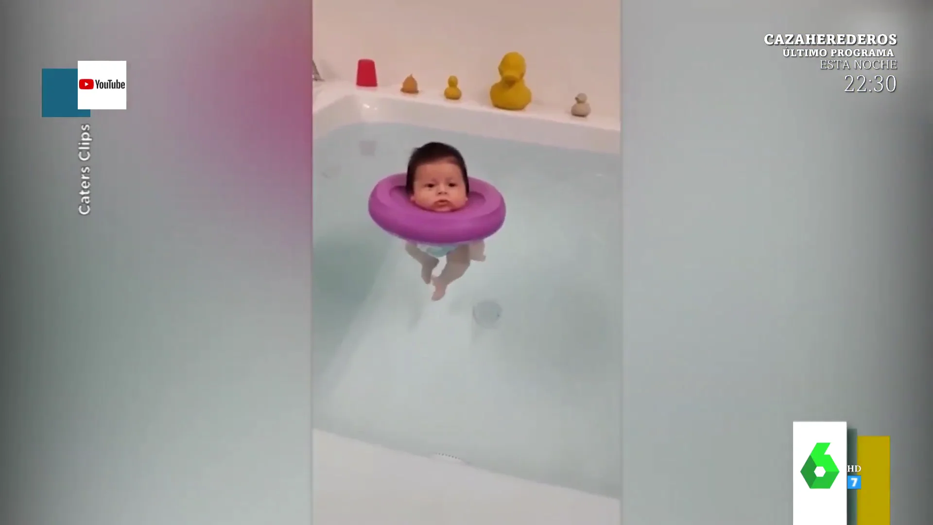 El tierno vídeo de un bebé dándose un relajante baño dentro de un flotador