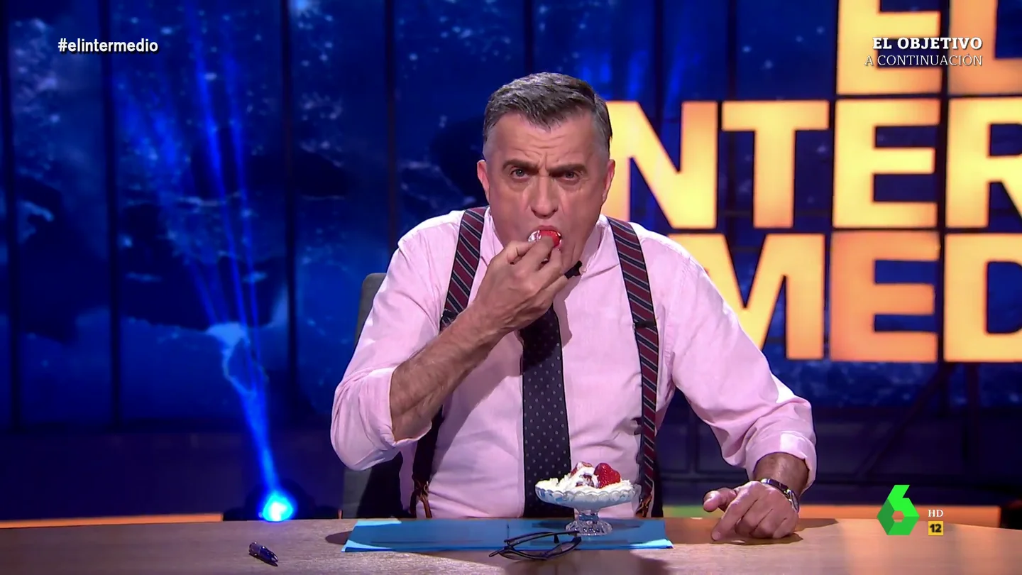 Wyoming muestra su apoyo a los agricultores de Doñana comiendo fresas en directo: "No entiendo por qué se ha aprobado una medida tan perjudicial" Wyoming muestra su apoyo a los agricultores de Doñana comiendo fresas en directo: "No entiendo por qué se ha aprobado una medida tan perjudicial"