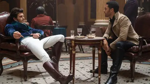 Regé-Jean Page y Jonathan Bailey como Anthony y Simon Basset en 'Los Bridgerton' Regé-Jean Page y Jonathan Bailey como Anthony y Simon Basset en 'Los Bridgerton'