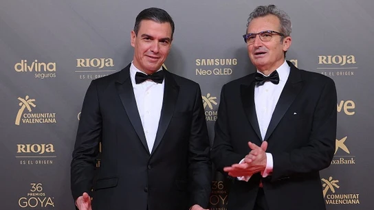 Pedro Sánchez y Mariano Barroso, presidente de la Academia, en los Premios Goya Pedro Sánchez y Mariano Barroso, presidente de la Academia, en los Premios Goya