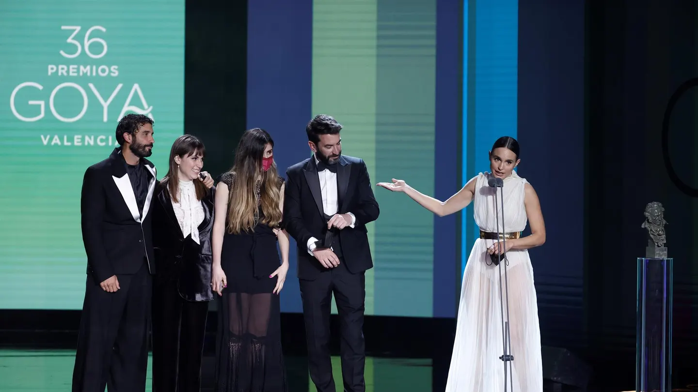 Verónica Echegui recoge el Goya a Mejor Cortometraje Verónica Echegui recoge el Goya a Mejor Cortometraje